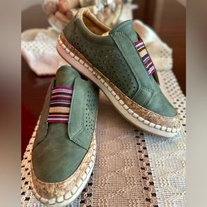 MJUHNHH Women Premium Orthopedic Casual Sneakers. Wide Euro Size 41 (US 9.5-10)